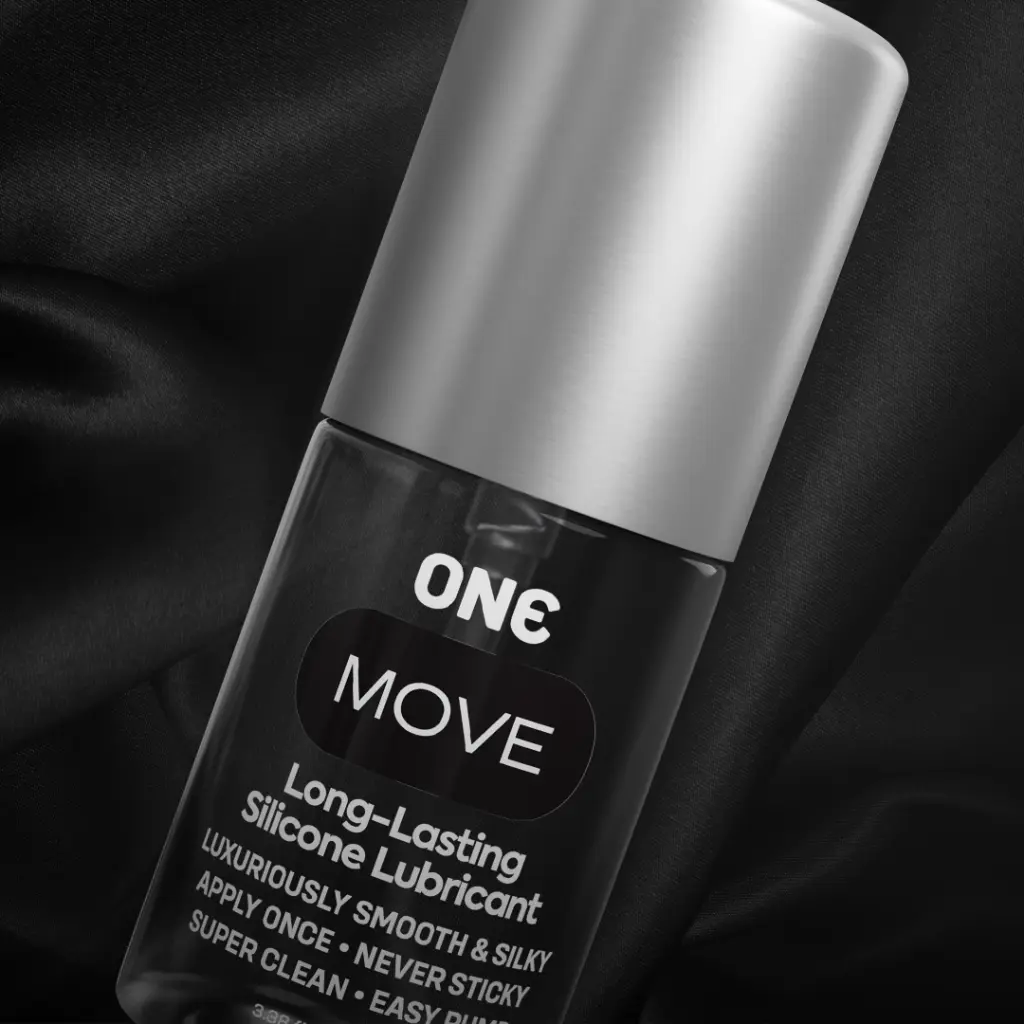 7 - ONE® Move® - Secondary Images - 100ml Bottle - 1.webp